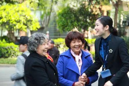 公司负责接待客人的部门
