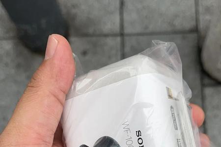 sony降噪豆充电盒红灯一直亮