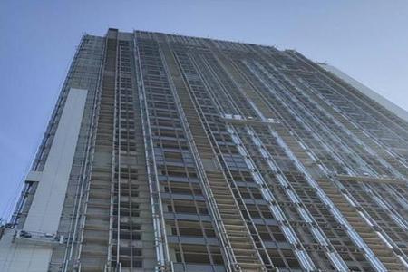 外墙高层吊篮竖线怎么放直