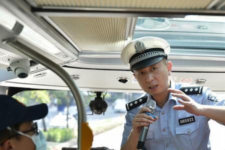交警称呼警官可以吗