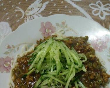 炸酱面放芝麻酱吗