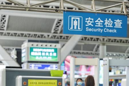 小车送客能进广州南站检票口吗