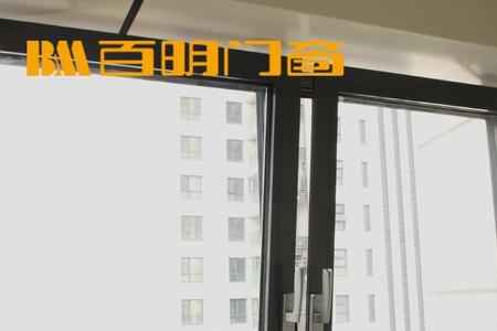 断桥铝窗户内开90度还是180度好