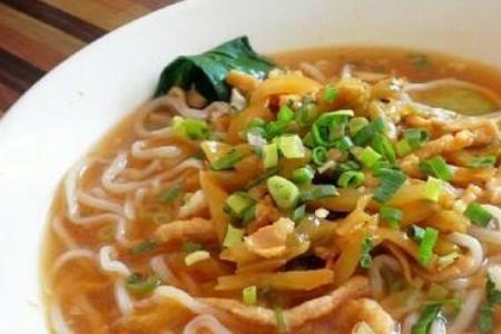 肉丝面条肉丝直接下锅炒吗
