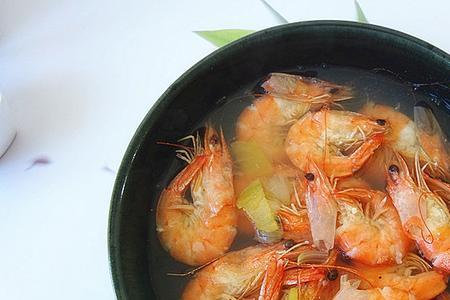 如何煮虾才会变直