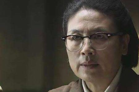 风筝领头女学生是谁