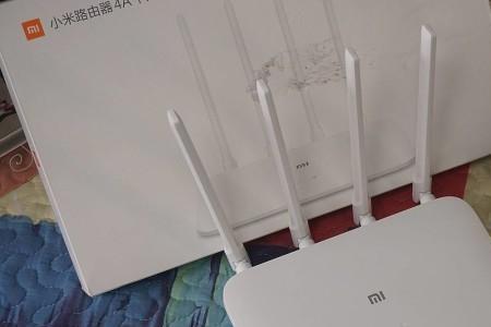 小米路由器4a千兆版哪个是千兆口