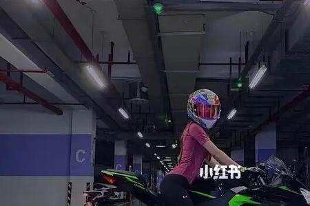 川崎ninja400白色适合多高女孩