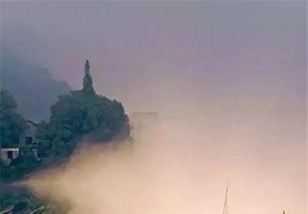 回首一幕的意思