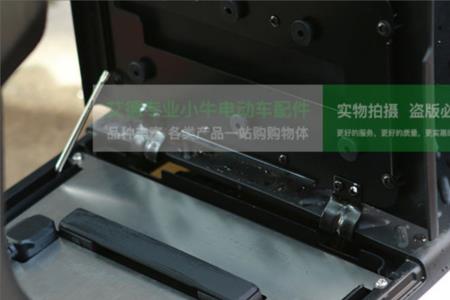 小牛电动车电池拿走还能防盗吗