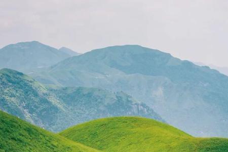 年少当登山遍览世间旖旎态意思