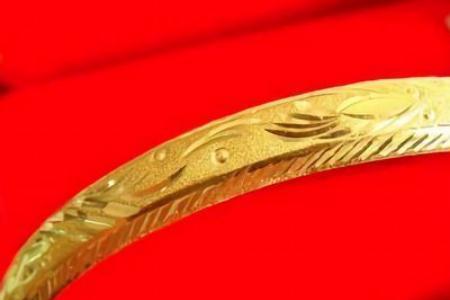 金手镯一般戴几号最好