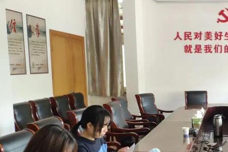 政治经验丰富的人是什么样的