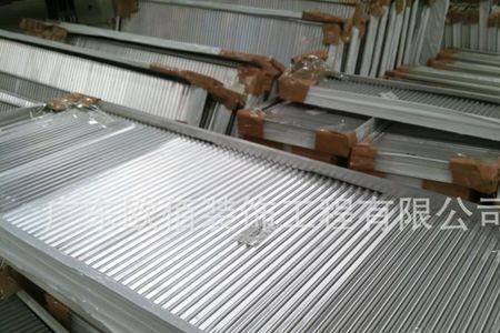 中空板边压机使用方法