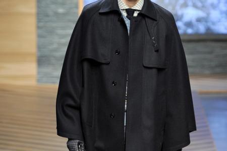 三座山的衣服是什么牌的