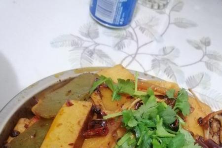 茄子全素馅麻辣香锅饺子做法