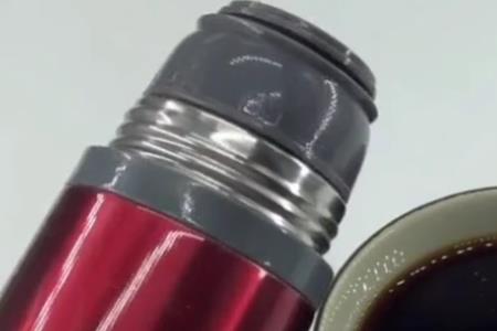 保温杯里的水有味道怎么回事