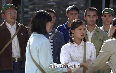 青岛往事谷蓝大姐的扮演者是谁