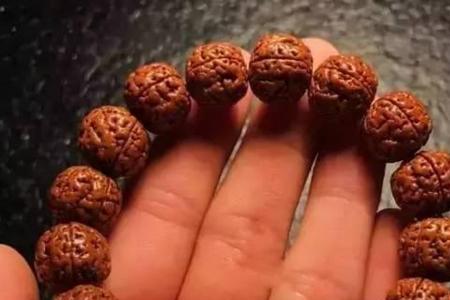 菩提手串怎么盘缝隙