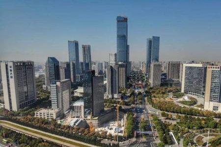 一个城市的中心是什么产业