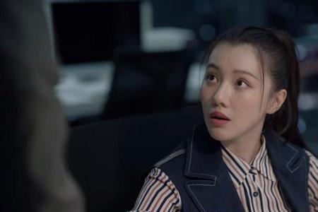 玫瑰之战张艺上第几集出场