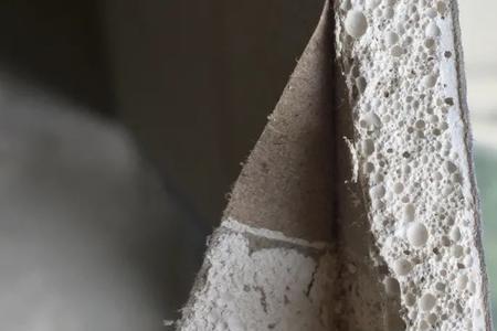 封堵窗户用石膏板还是木工板好