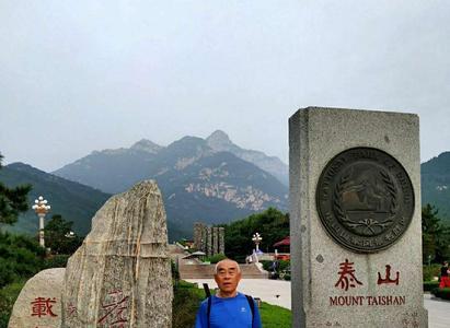 为什么选择八月爬泰山