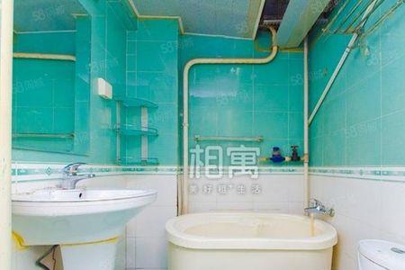 北京地铁2号线积水潭有厕所吗