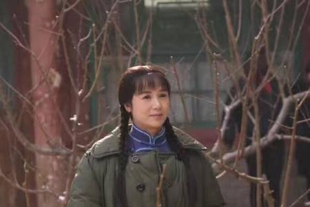 正阳门下小女人范晓军喜欢谁