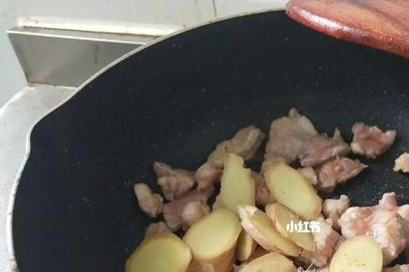 炒肉可以不放姜吗