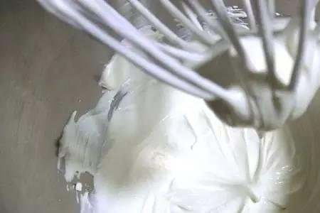 为什么有的黄油是淡奶油和水