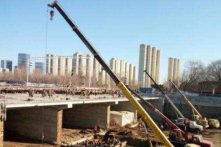燃气管道下穿铁路桥梁有何要求