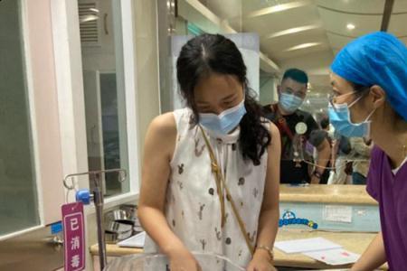 孩子在保温箱哭了怎么办