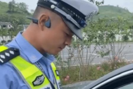 公职人员无驾驶证开车怎么处理