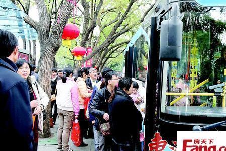 公交车一般什么时候下班