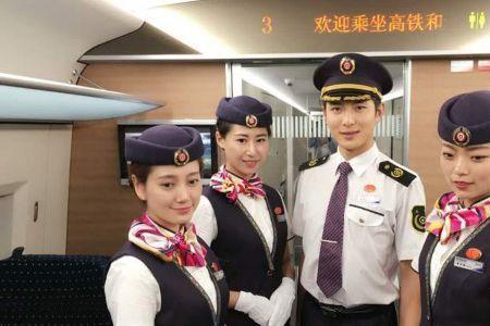 高铁男乘务员以后有发展吗