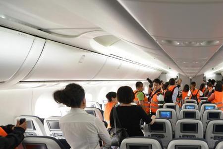 波音787客机座位图哪里有窗户