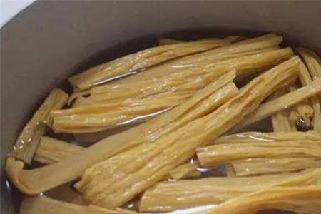 一根筷子泡在水里多久腐烂