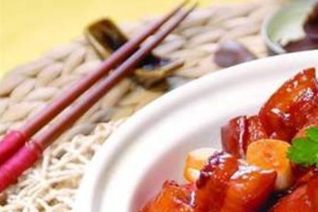 红烧肉和咸菜哪个好吃