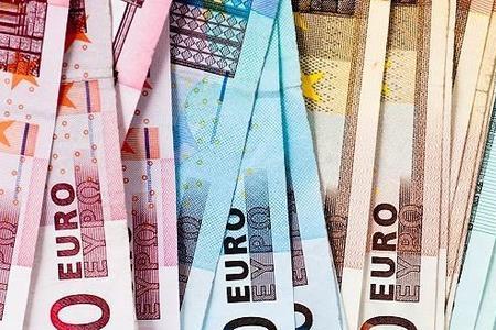 2.5万英镑等于人名币多少元