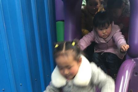 男女滑滑梯跷跷板哪一个更疼