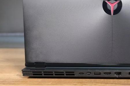 y7000屏幕底部漏光处理