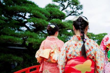 女生穿了和服还需要穿连裤袜吗
