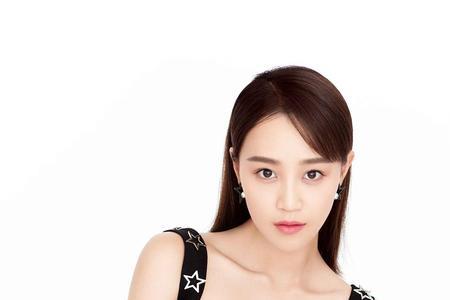 蓝盈莹原名