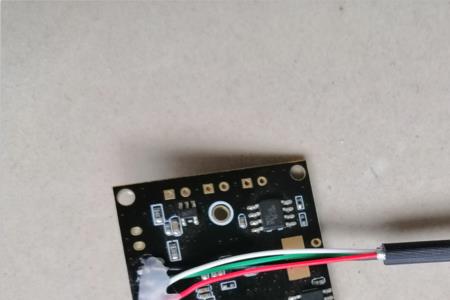 usb外接的摄像头怎么调远近