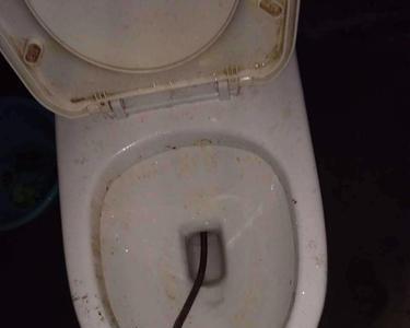 马桶没有地漏怎么处理