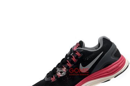 NIKE男鞋穿40女鞋选几码