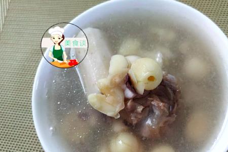 白莲子熬什么汤最好