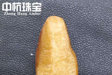 俄料鸡油黄蜜蜡有香味吗