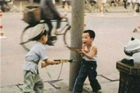 拜把子兄弟和发小那个好